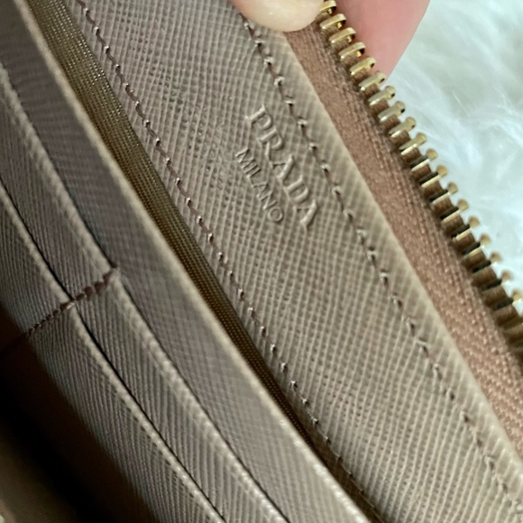 Authentic PRADA Milano long wallet🌸🌸🌸 - Picture 10 of 17